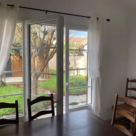 Maison Renovee 居让梅斯特拉